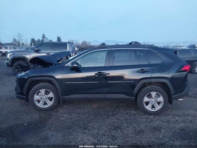 Toyota Rav4 Xle 2025 JTMP1RFV5SJ043216 Image 14