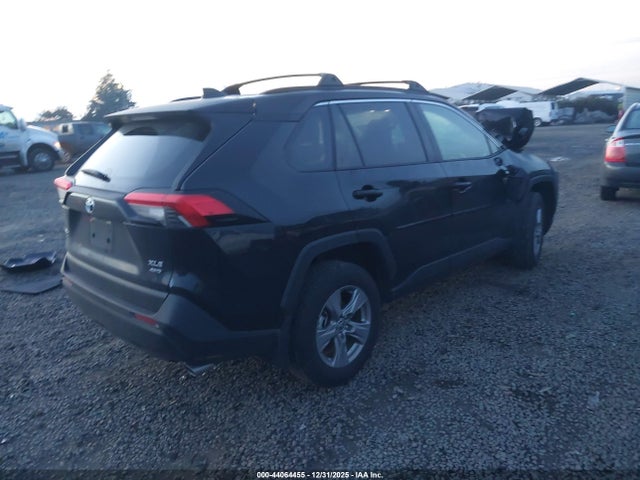 Toyota Rav4 Xle 2025 JTMP1RFV5SJ043216 Image 4
