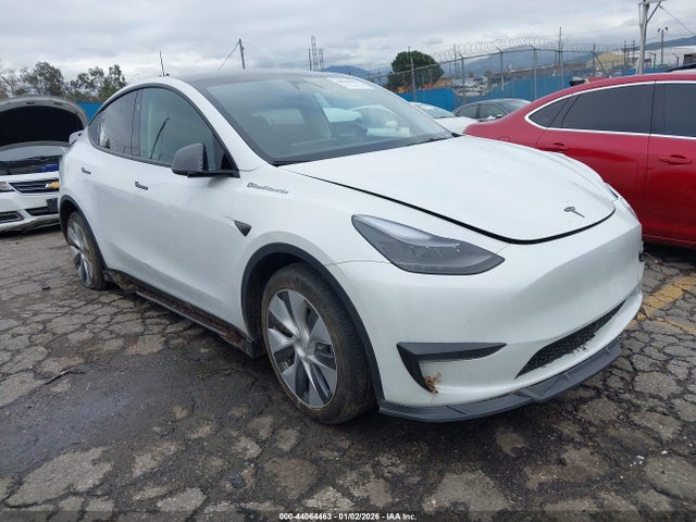 2024 TESLA MODEL Y 7SAYGDED3RF087959 Photo 0