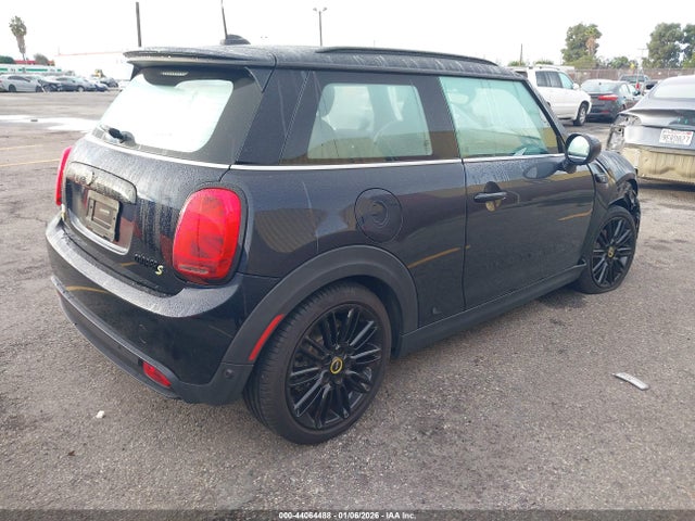 2022 MINI SE HARDTOP WMW13DJ06N2R12867 Photo 3