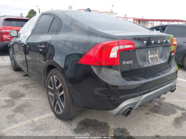2017 VOLVO S60 YV126MFL6H2422493 Photo 2