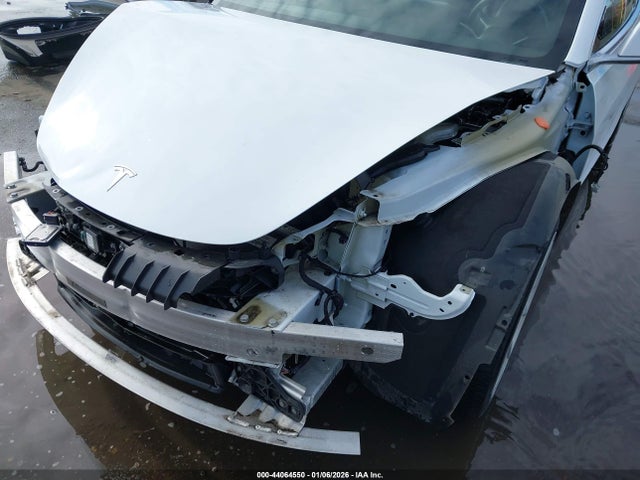 2018 TESLA MODEL 3 5YJ3E1EB5JF134410 Photo 5