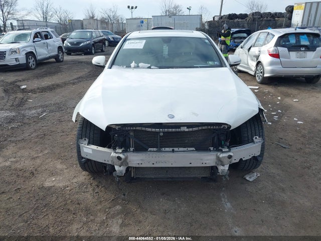 WDDZF4KB8HA060518 Mercedes-Benz E 300 4matic