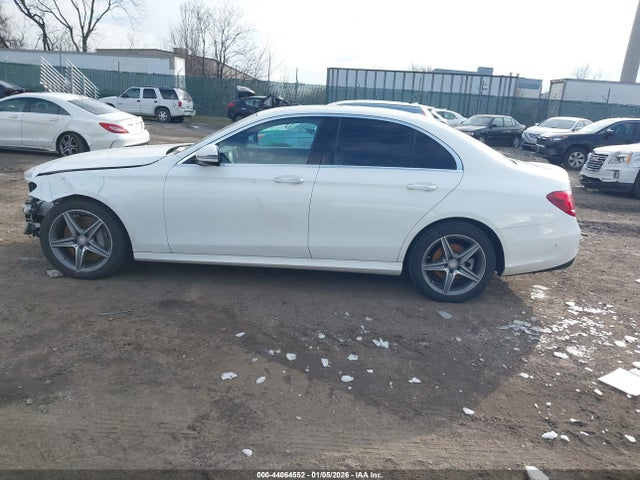 WDDZF4KB8HA060518 Mercedes-Benz E 300 4matic