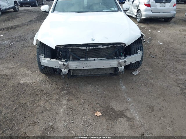 WDDZF4KB8HA060518 Mercedes-Benz E 300 4matic