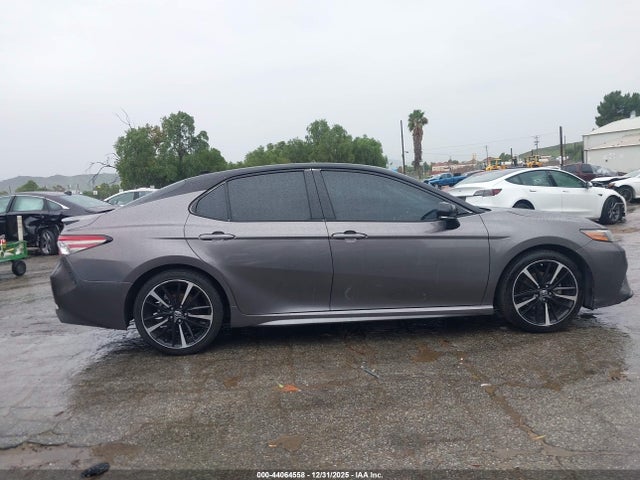 4T1B61HK5JU066682 Toyota CAMRY XSE