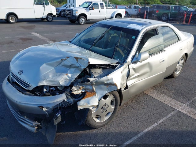 44064568 :رقم المزاد ، JT8BF28G310316285 vin ، 2001 Lexus Es 300 مزاد بيع