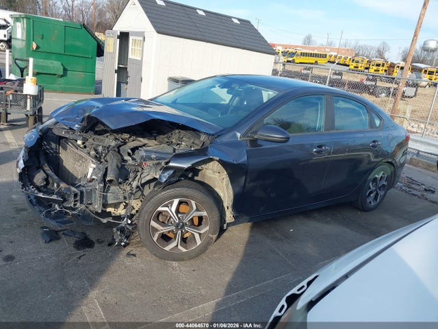 2019 Kia Forte Lxs მანქანა იყიდება აუქციონზე, vin: 3KPF24AD9KE098937, აუქციონის ნომერი: 44064570
