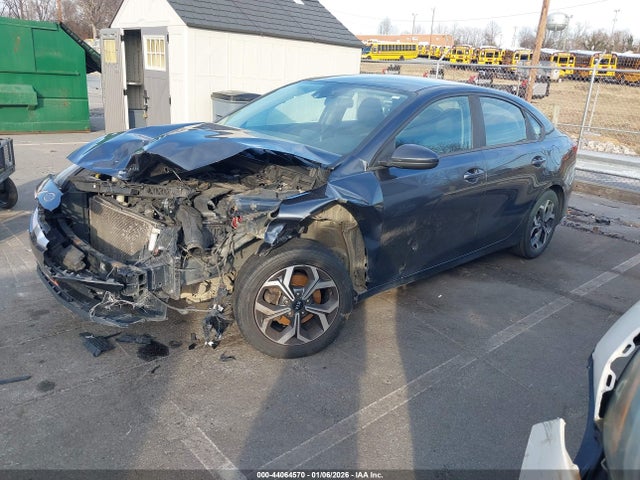 2019 Kia Forte Lxs მანქანა იყიდება აუქციონზე, vin: 3KPF24AD9KE098937, აუქციონის ნომერი: 44064570