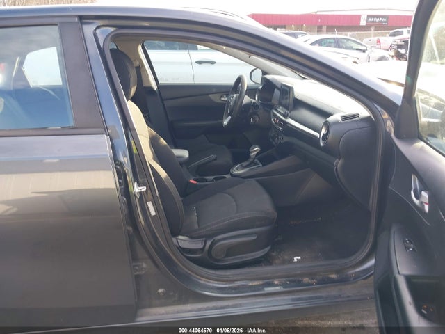 2019 Kia Forte Lxs მანქანა იყიდება აუქციონზე, vin: 3KPF24AD9KE098937, აუქციონის ნომერი: 44064570