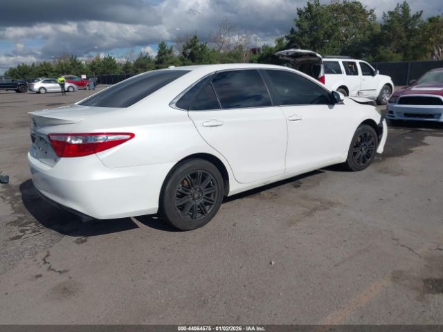 2015 TOYOTA CAMRY 4T1BF1FK7FU050462 Photo 3