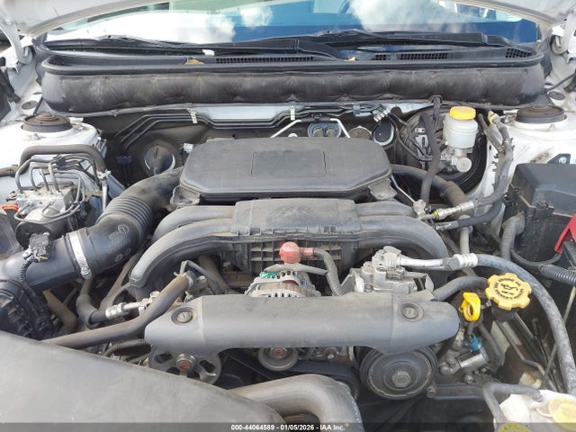 44064589 :رقم المزاد ، 4S4BRBKC7B3320124 vin ، 2011 Subaru Outback 2.5i Limited مزاد بيع