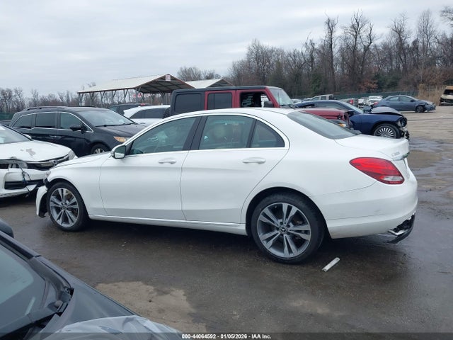 44064592 :رقم المزاد ، 55SWF4JBXJU280561 vin ، 2018 Mercedes-benz C 300 مزاد بيع