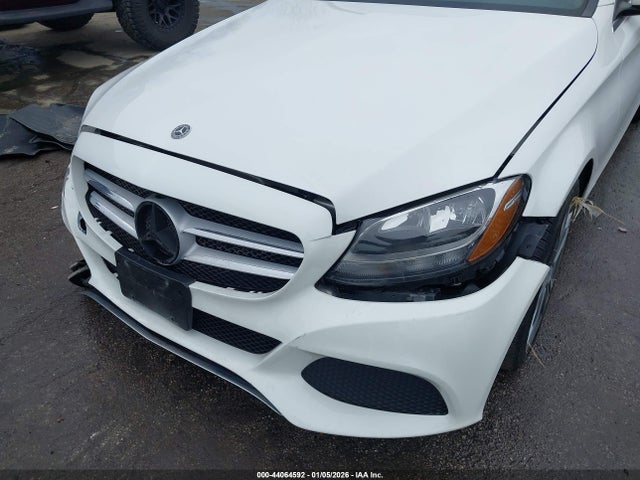 44064592 :رقم المزاد ، 55SWF4JBXJU280561 vin ، 2018 Mercedes-benz C 300 مزاد بيع