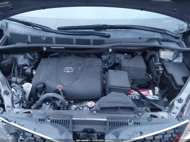 Toyota SIENNA SE 2020 5TDXZ3DC3LS048216 Image 10