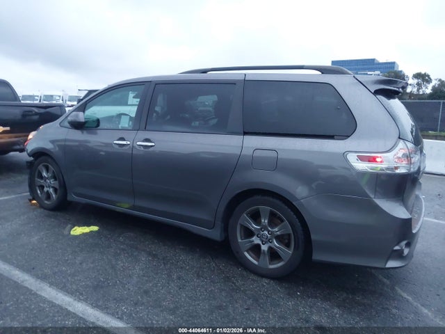 Toyota SIENNA SE 2020 5TDXZ3DC3LS048216 Image 14