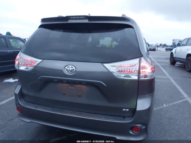 Toyota SIENNA SE 2020 5TDXZ3DC3LS048216 Image 16