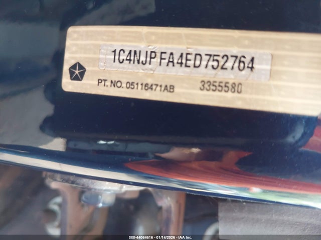 44064616 :رقم المزاد ، 1C4NJPFA4ED752764 vin ، 2014 Jeep Patriot High Altitude مزاد بيع