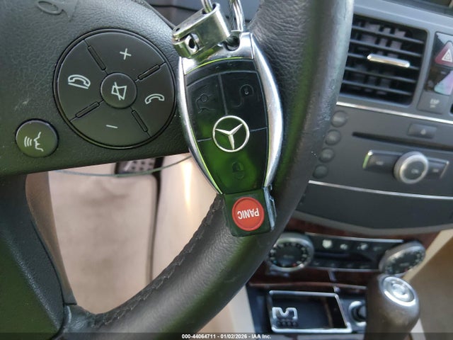 Продажа на аукционе авто 2009 Mercedes-benz C 300, vin: WDDGF54X09F260982, номер лота: 44064711