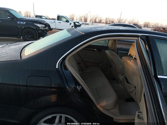 Продажа на аукционе авто 2009 Mercedes-benz C 300, vin: WDDGF54X09F260982, номер лота: 44064711
