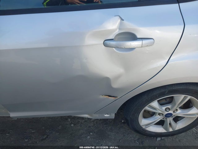 1FADP3K2XEL403041 Ford FOCUS SE