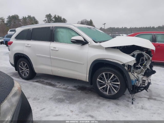 Toyota Highlander Xle 2017 5TDJZRFH3HS520035 Image 14
