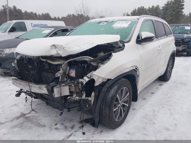Toyota Highlander Xle 2017 5TDJZRFH3HS520035 Image 2