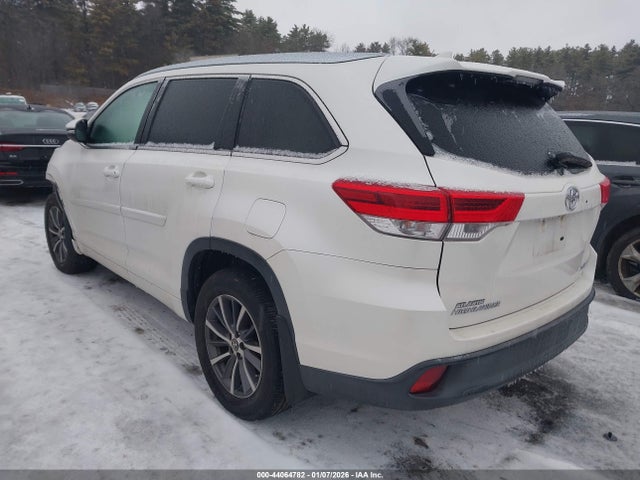 Toyota Highlander Xle 2017 5TDJZRFH3HS520035 Image 3
