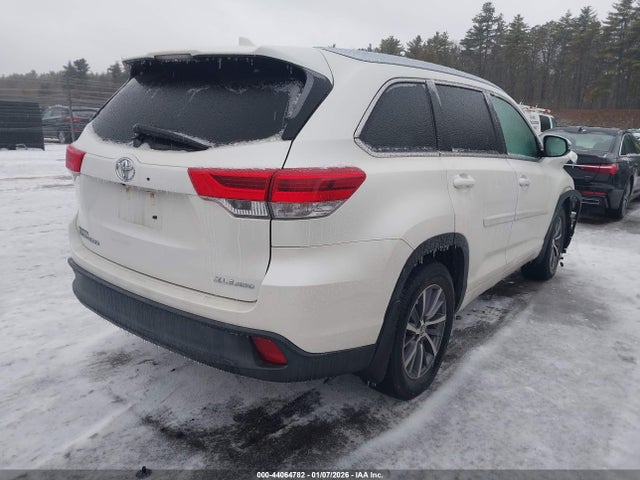 Toyota Highlander Xle 2017 5TDJZRFH3HS520035 Image 4