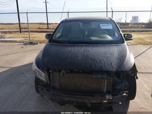 KIA SEDONA LX 2018 KNDMB5C12J6384570 Image 12