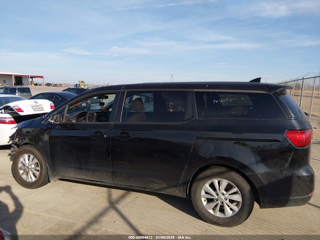 KIA SEDONA LX 2018 KNDMB5C12J6384570 Image 14