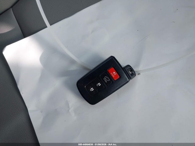 2T3YFREV5HW317581 Toyota Rav4 Limited