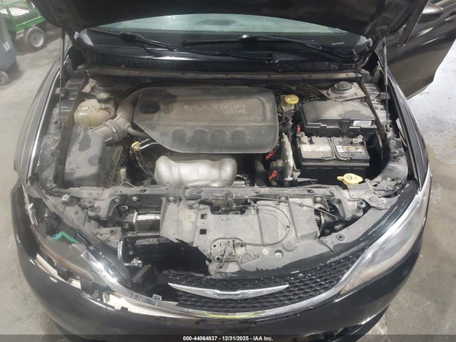 Продаж на аукціоні авто 2015 Chrysler 200 Limited, vin: 1C3CCCABXFN505548, номер лоту: 44064837
