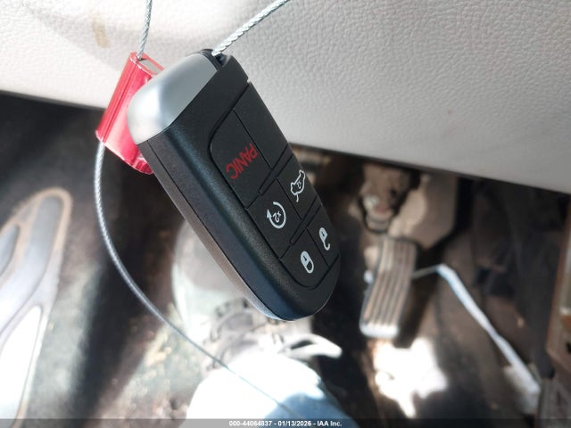 Продаж на аукціоні авто 2015 Chrysler 200 Limited, vin: 1C3CCCABXFN505548, номер лоту: 44064837