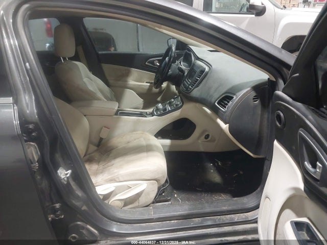 Продаж на аукціоні авто 2015 Chrysler 200 Limited, vin: 1C3CCCABXFN505548, номер лоту: 44064837