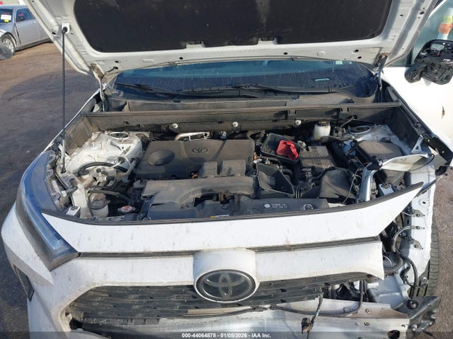 2T3G1RFV0PW387951 Toyota RAV4 LE