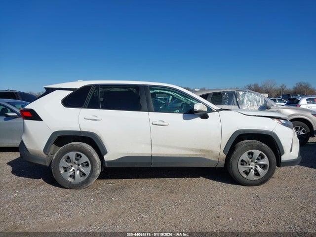 2T3G1RFV0PW387951 Toyota RAV4 LE