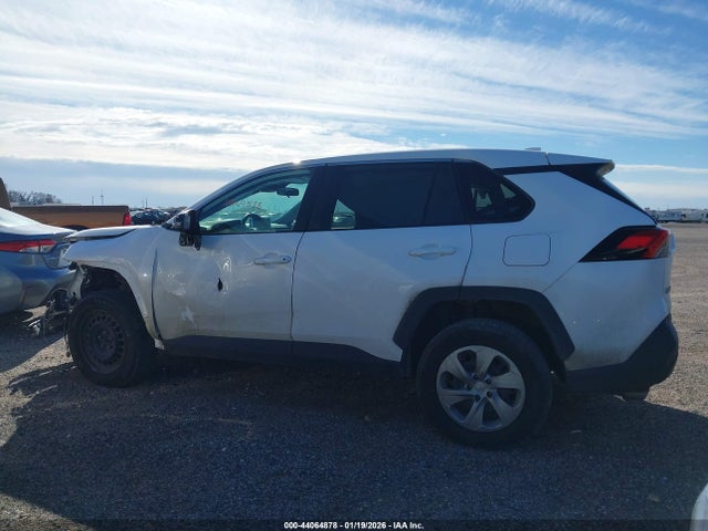 2T3G1RFV0PW387951 Toyota RAV4 LE