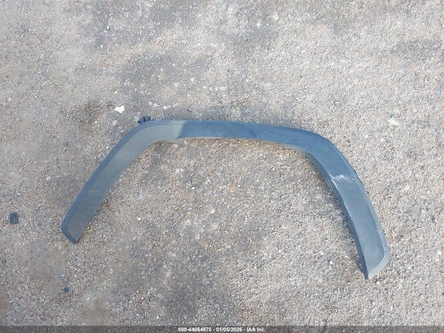 2T3G1RFV0PW387951 Toyota RAV4 LE