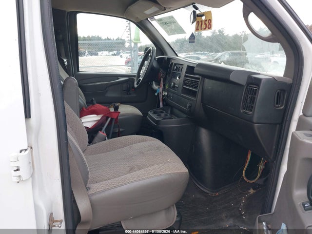 Chevrolet Express 2500 Work Van 2014 1GCWGFCA3E1130286 Image 5