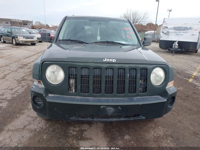 44064913 :رقم المزاد ، 1J4NT2GB3AD536820 vin ، 2010 Jeep Patriot Sport مزاد بيع