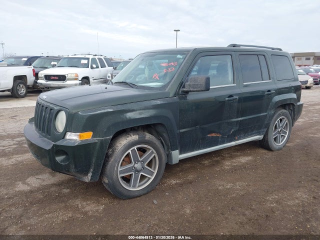 44064913 :رقم المزاد ، 1J4NT2GB3AD536820 vin ، 2010 Jeep Patriot Sport مزاد بيع