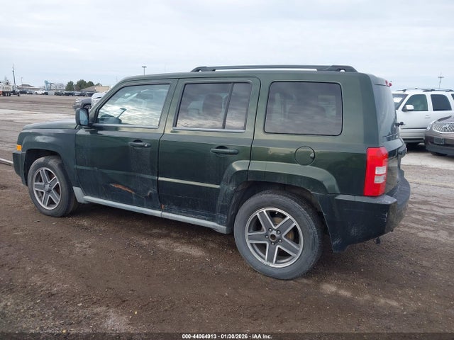 44064913 :رقم المزاد ، 1J4NT2GB3AD536820 vin ، 2010 Jeep Patriot Sport مزاد بيع
