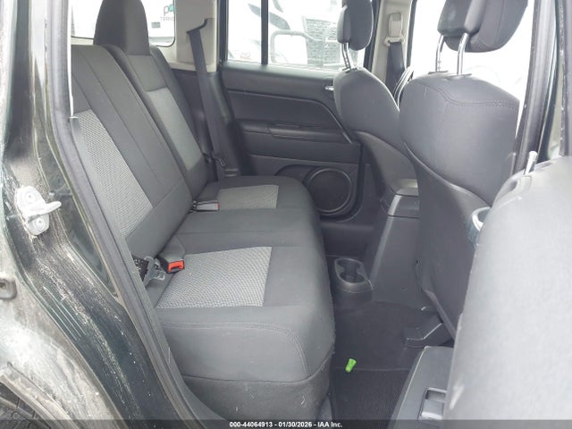 44064913 :رقم المزاد ، 1J4NT2GB3AD536820 vin ، 2010 Jeep Patriot Sport مزاد بيع