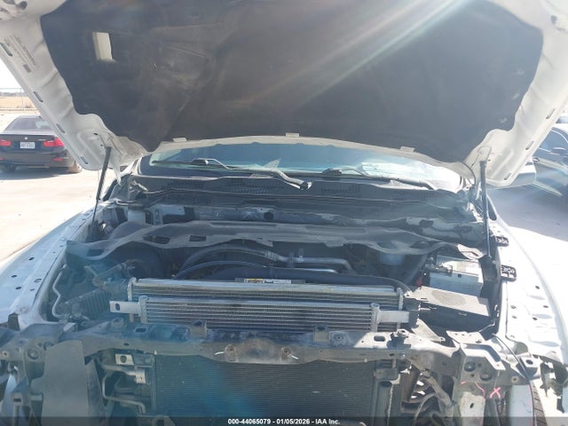 3C6UR5HJXJG332792 RAM 2500 Tradesman 4x4 8&#039; Box