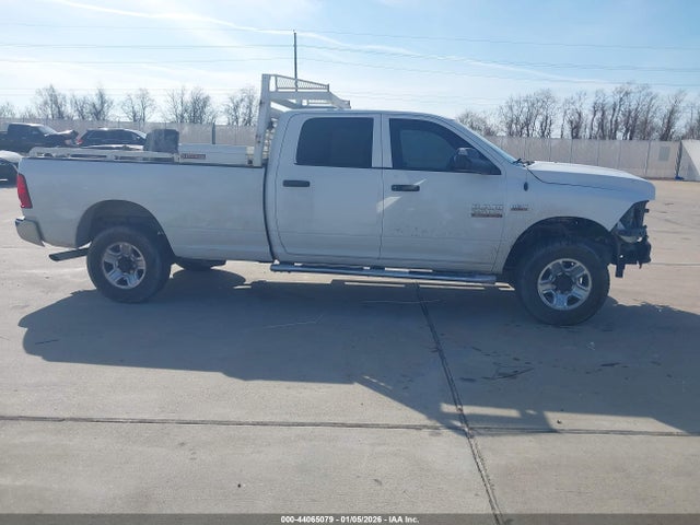 3C6UR5HJXJG332792 RAM 2500 Tradesman 4x4 8&#039; Box
