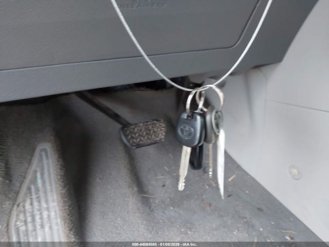 2011 TOYOTA SIENNA 5TDYK3DCXBS013440 Photo 10