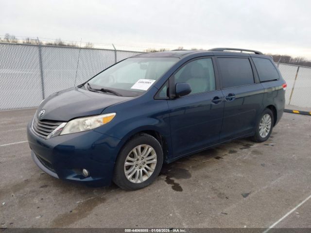 2011 TOYOTA SIENNA 5TDYK3DCXBS013440 Photo 1