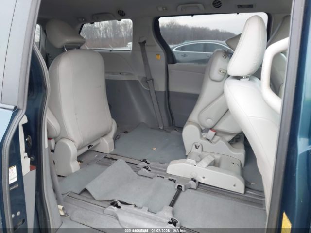 2011 TOYOTA SIENNA 5TDYK3DCXBS013440 Photo 7