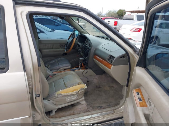 2001 INFINITI QX4 JNRDR09X71W204171 Photo 4